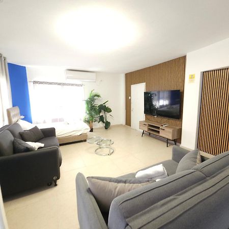 אילת Barak Royal Suites 20 Garden Jacuzzi - ג'קוזי בחצר מראה חיצוני תמונה