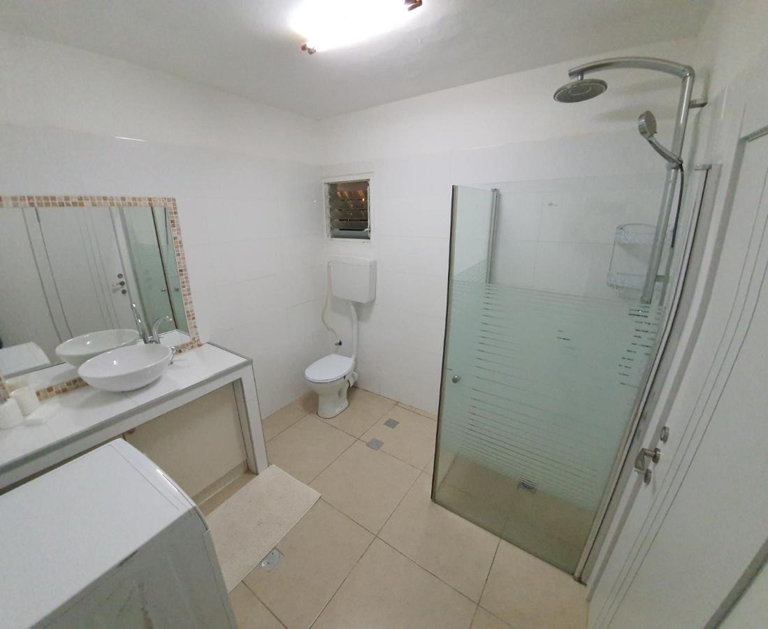 אילת Barak Royal Suites 20 Garden Jacuzzi - ג'קוזי בחצר מראה חיצוני תמונה