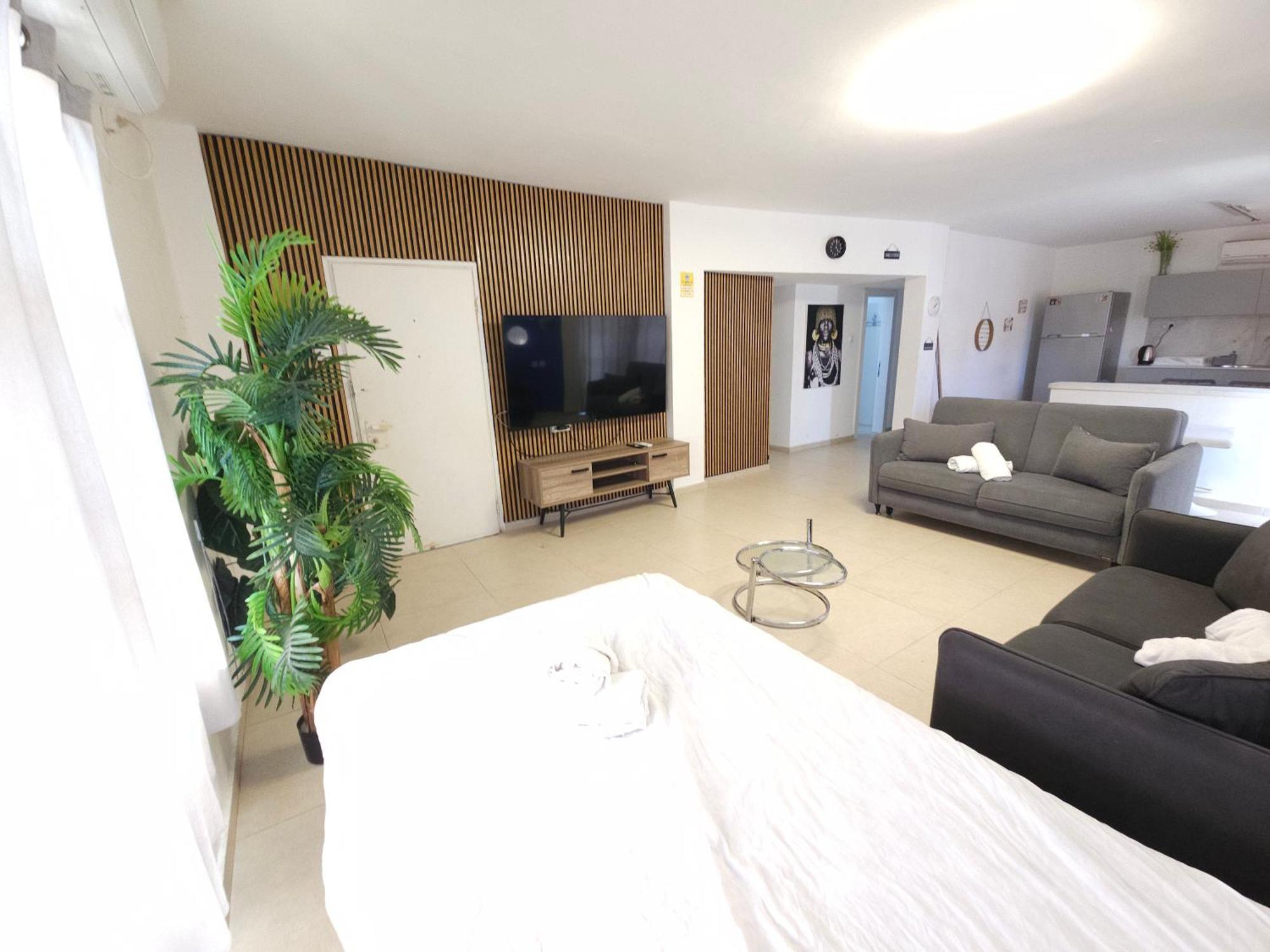 אילת Barak Royal Suites 20 Garden Jacuzzi - ג'קוזי בחצר מראה חיצוני תמונה